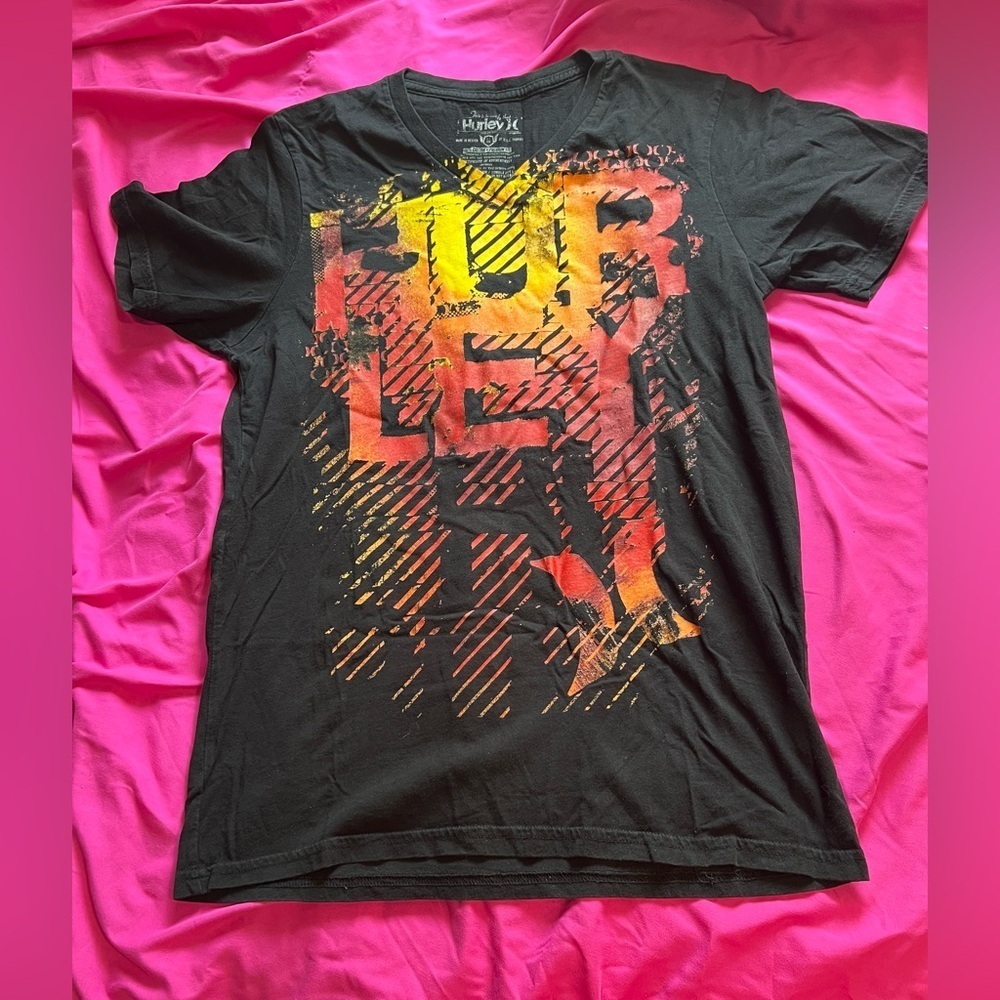 #29 Hurley tshirt